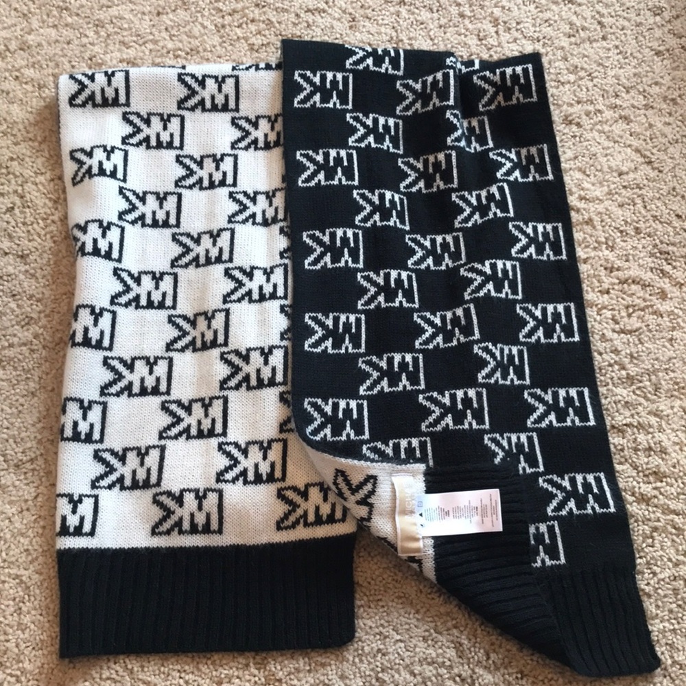 Michael Kors scarf